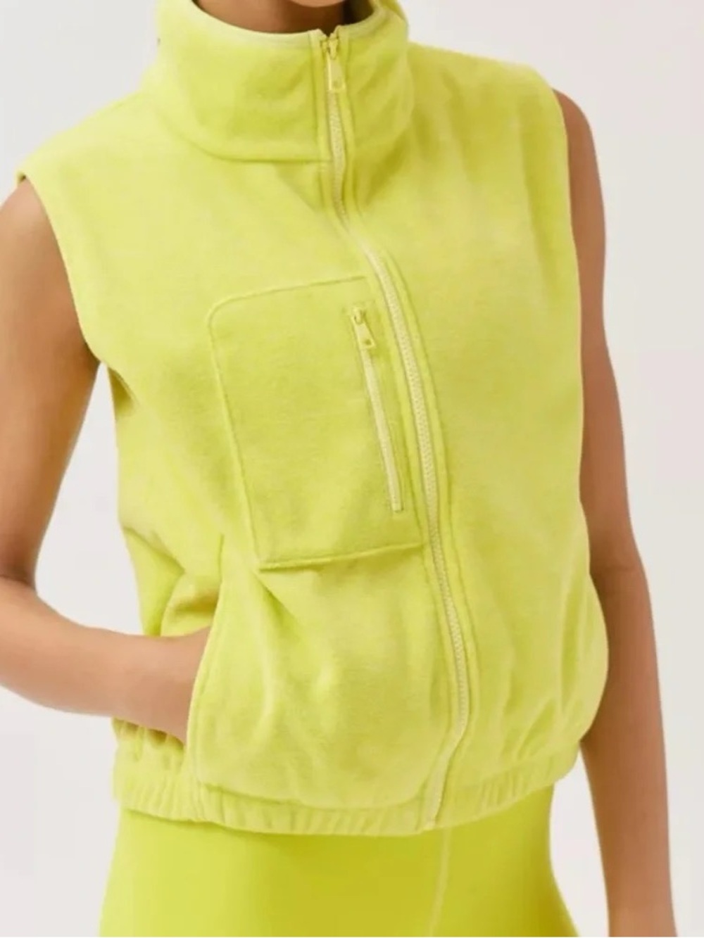 Beyond Yoga Size Large True Chartreuse Morning Walk Full Zip Fleece Vest